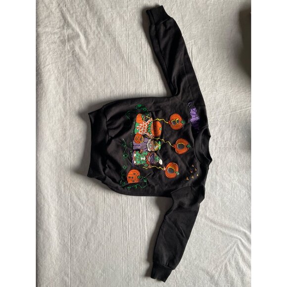 Halloween Sweatshirt Kids Size 5/6 Black Pumpkin Bear Design Vintage Rabbit Skin - Picture 1 of 10
